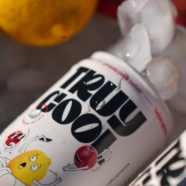 Truy Cool fica fresh! -  limão, cranberry & vodka juntos e mixturados