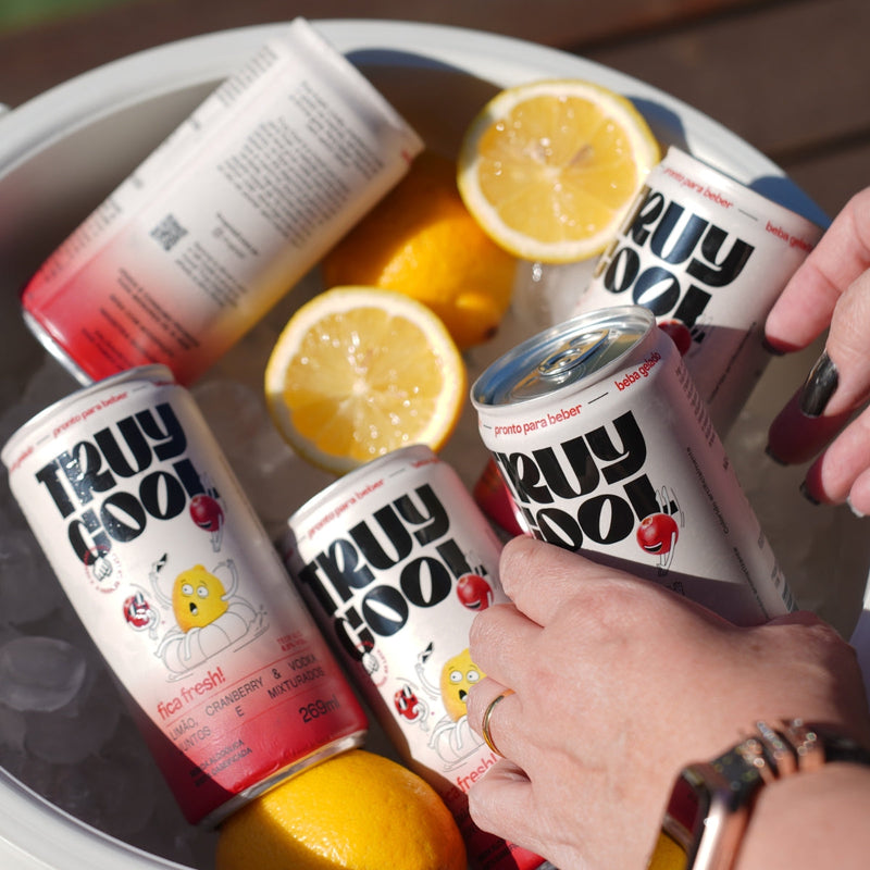 Truy Cool fica fresh! -  limão, cranberry & vodka juntos e mixturados