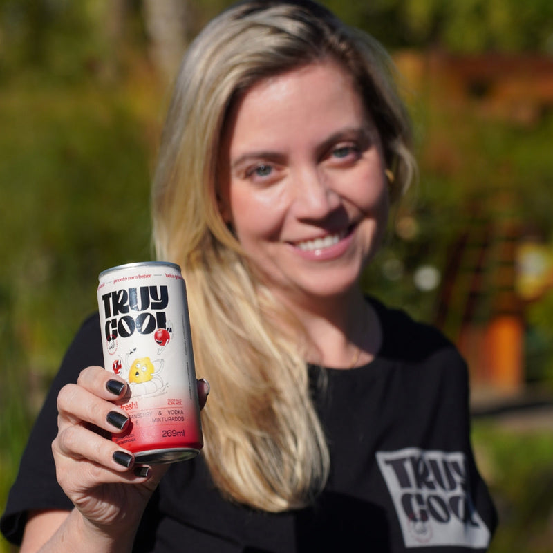 Truy Cool fica fresh! -  limão, cranberry & vodka juntos e mixturados