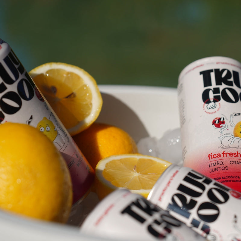Truy Cool fica fresh! -  limão, cranberry & vodka juntos e mixturados