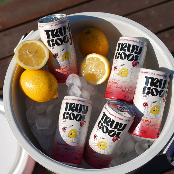 Truy Cool fica fresh! -  limão, cranberry & vodka juntos e mixturados